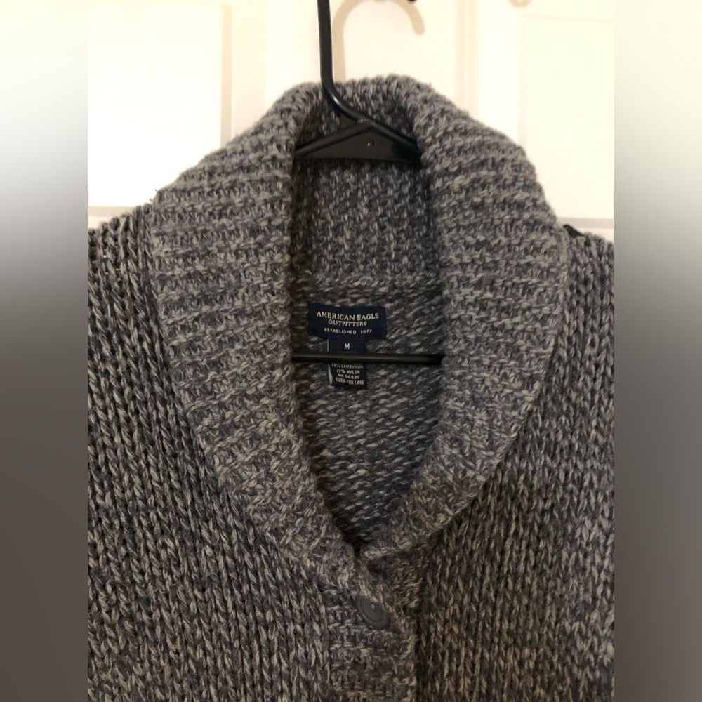 American Eagle Outfitters AEO Lambswool Button Down Belted Cardigan Sweater Sz M - Picture 6 of 10